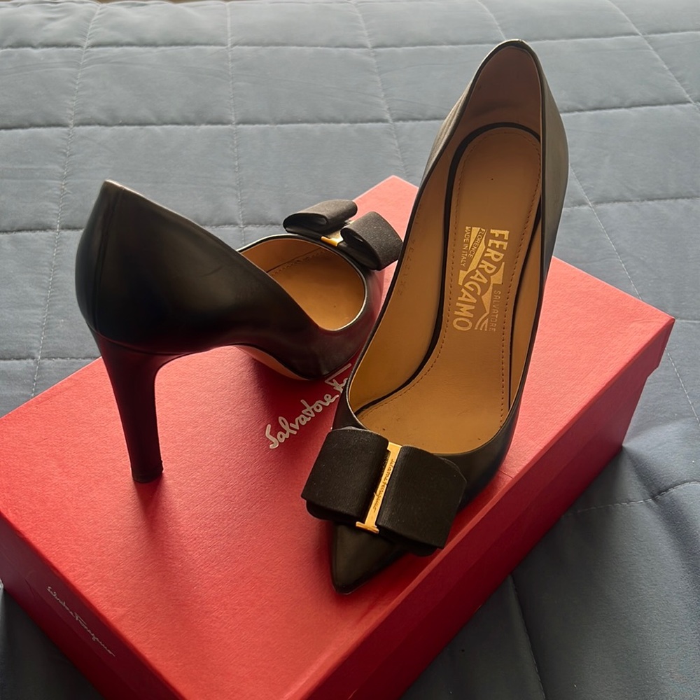 AUTHENTIC Ferragamo heels